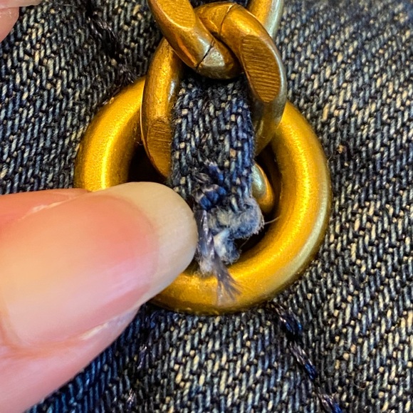 KARL LAGERFELD PARIS
Agyness Shoulder Bag - Picture 10 of 10